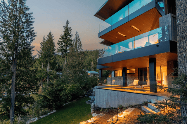 LAKEFRONT gallery image 2