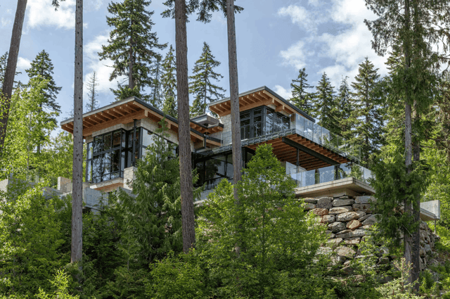 MOUNTAIN MODERN hero image 1